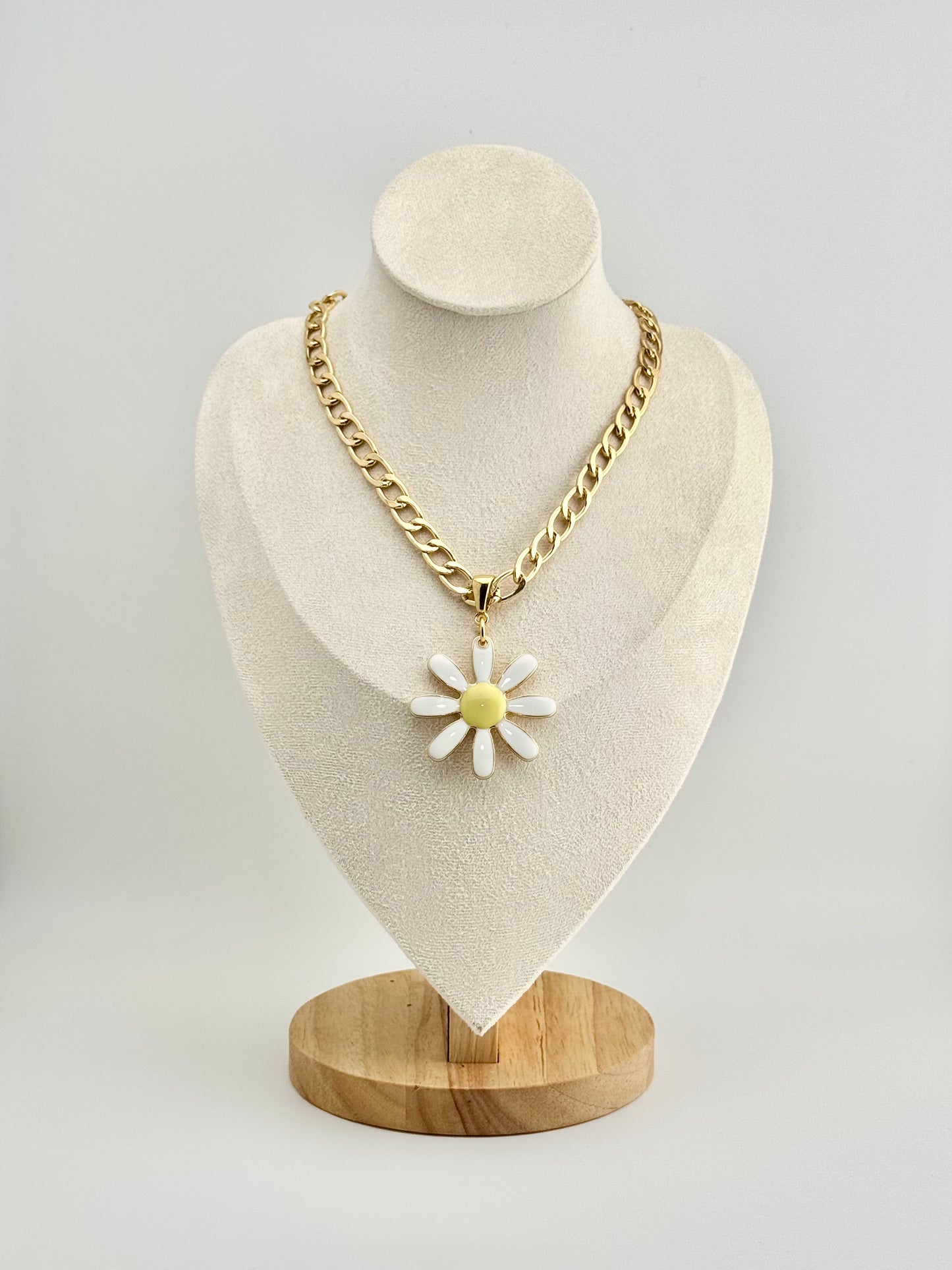Daisy Bloom